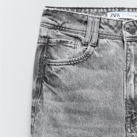 Z1975 STRAIGHT LEG FULL LENGTH HI-RISE JEANS
Zara - Picture 6 of 10